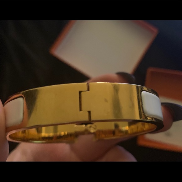 SOLD Hermes Clic H Blanc PM Bracelet - Picture 8 of 8